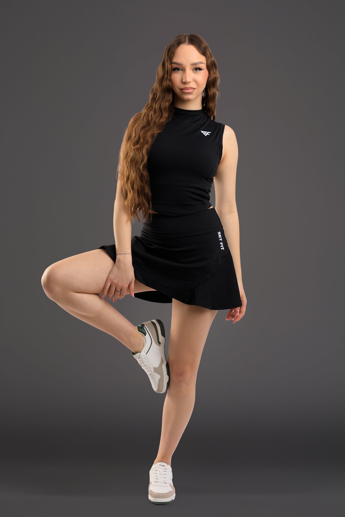 Set dama sport Vicky negru (fusta panatalon + maiou)