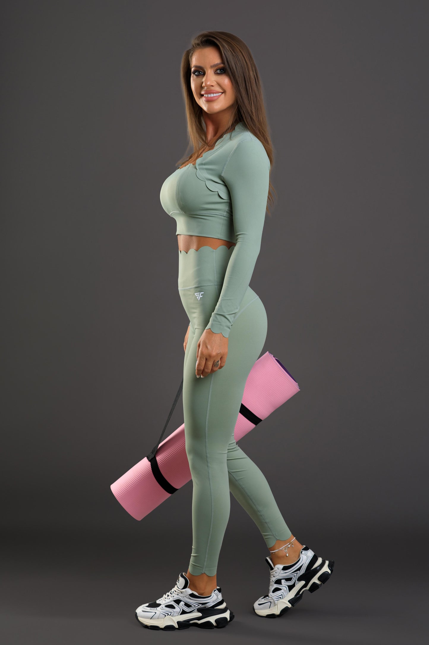 Set dama sport Anaya ( top+colanti) olive