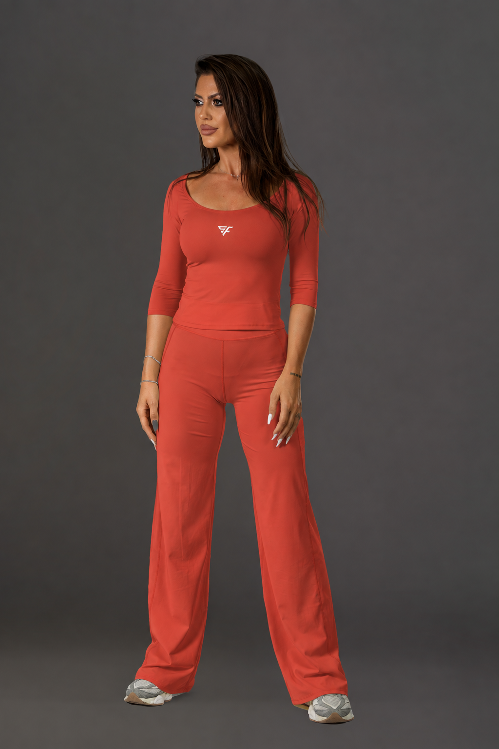 Set dama sport evazat Elora (bluza+pantalon) corai