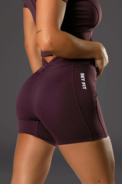 Set dama sport Elira Form ( tricou+ colant scurt) plum