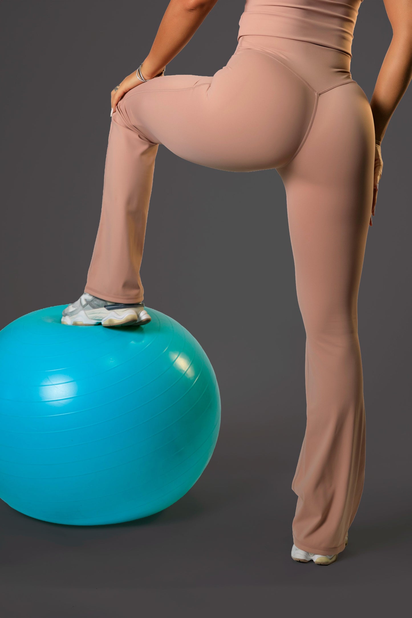 Set dama sport Cyra Shape ( maiou+colant evazat) nude