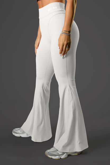 Set dama sport Asha Elevate ( top+ pantalon evazat) alb